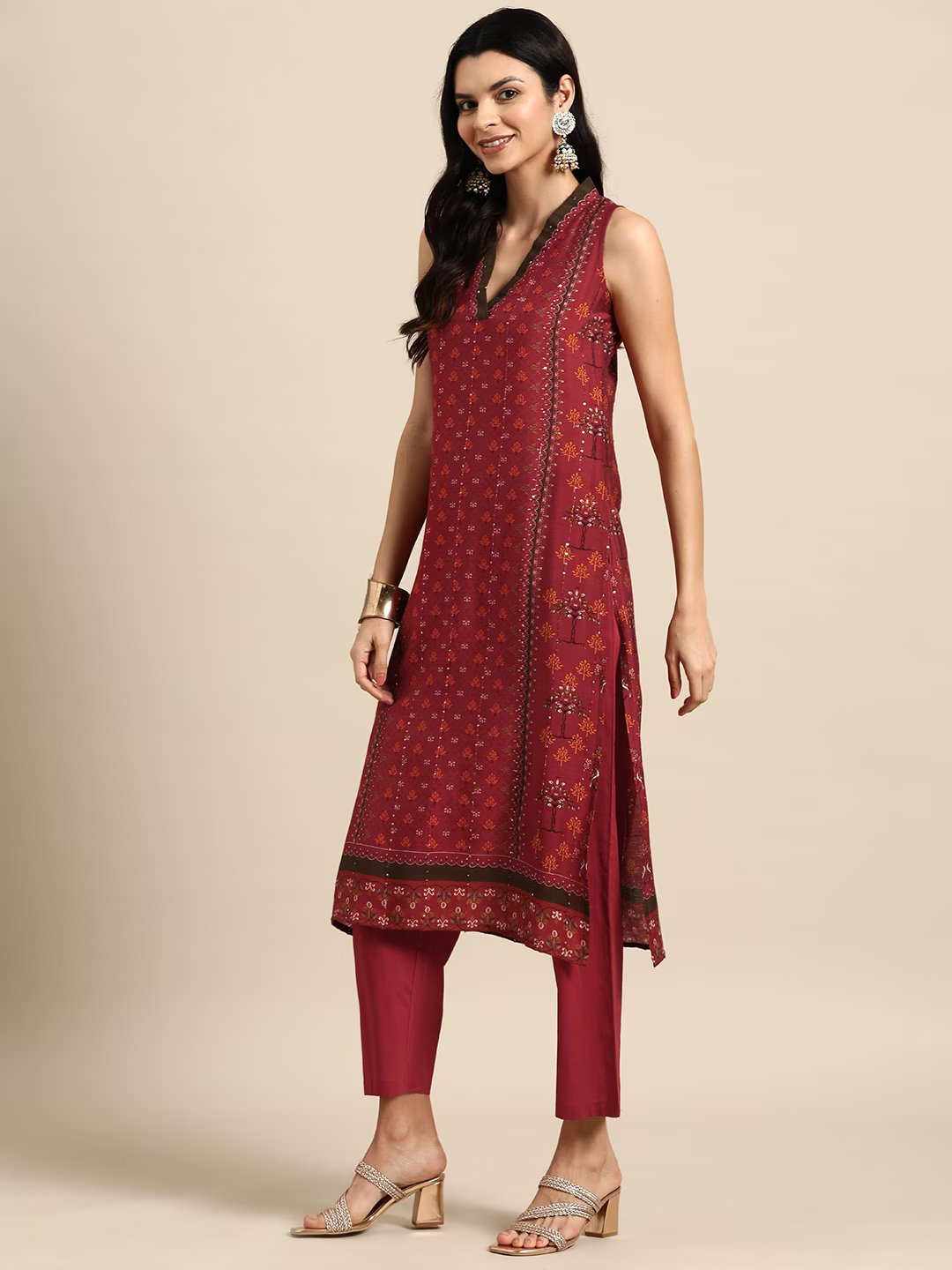 Women Ethnic Motifs Printed Regular Sequinned Kurta with Trousers