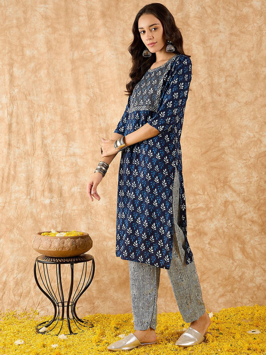 Ethnic Motifs Printed Straight Sequinned Kurta with Trousers - Amy's Cart