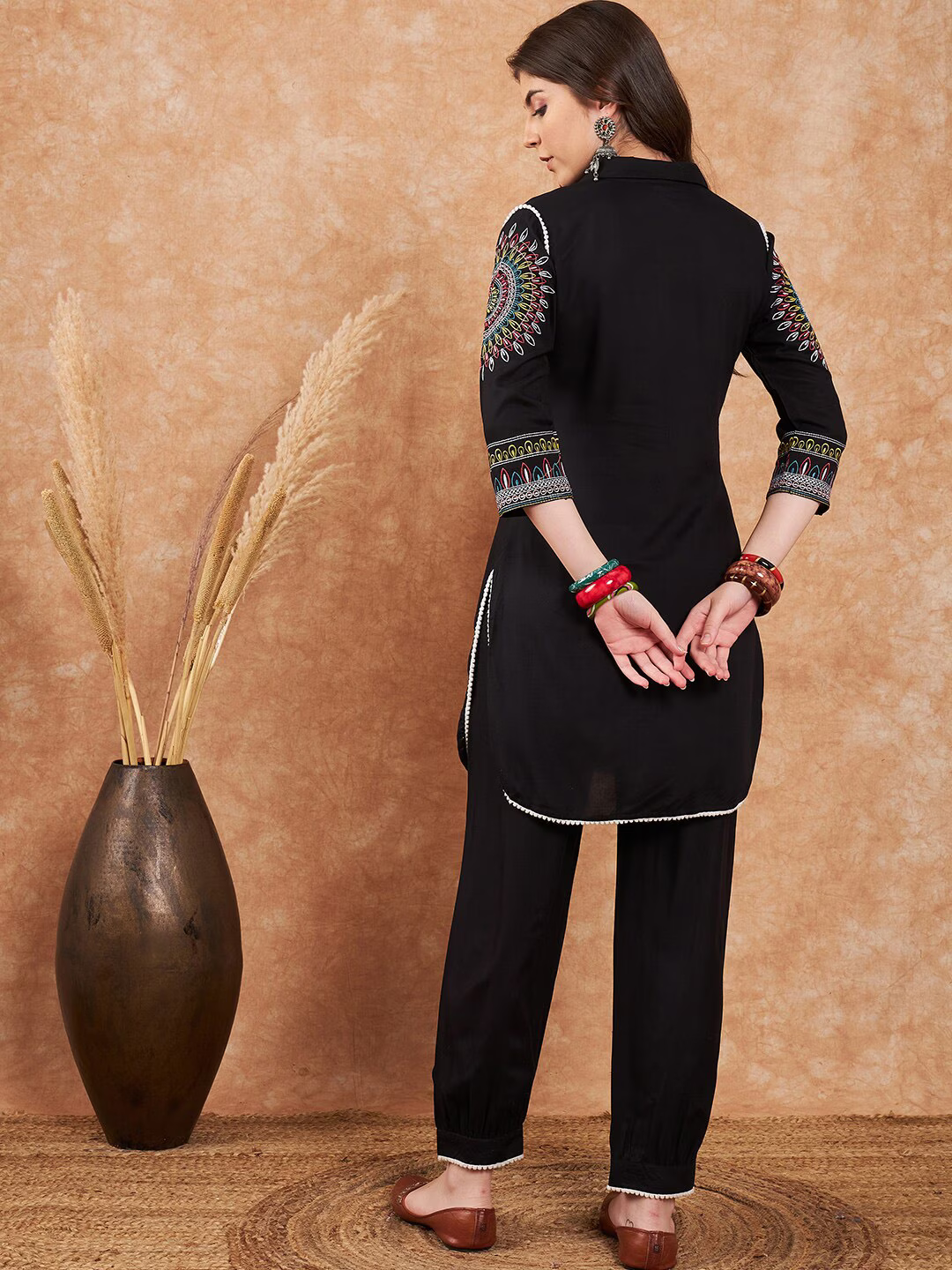 Black Ethnic Motifs Embroidered Pathani Kurta With Salwar