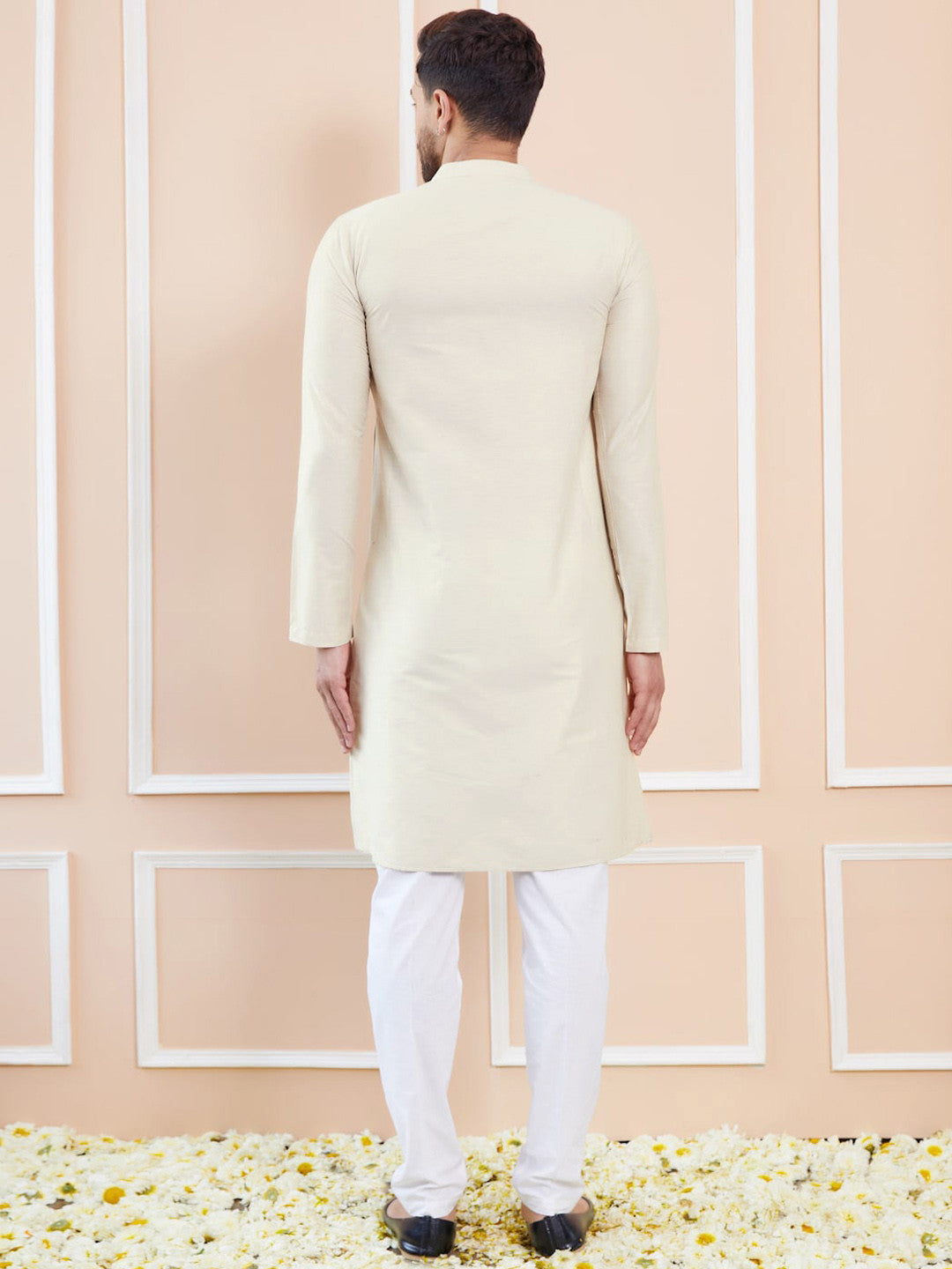 Long Sleeves Mandarin Collar Cotton Thread Work Kurta