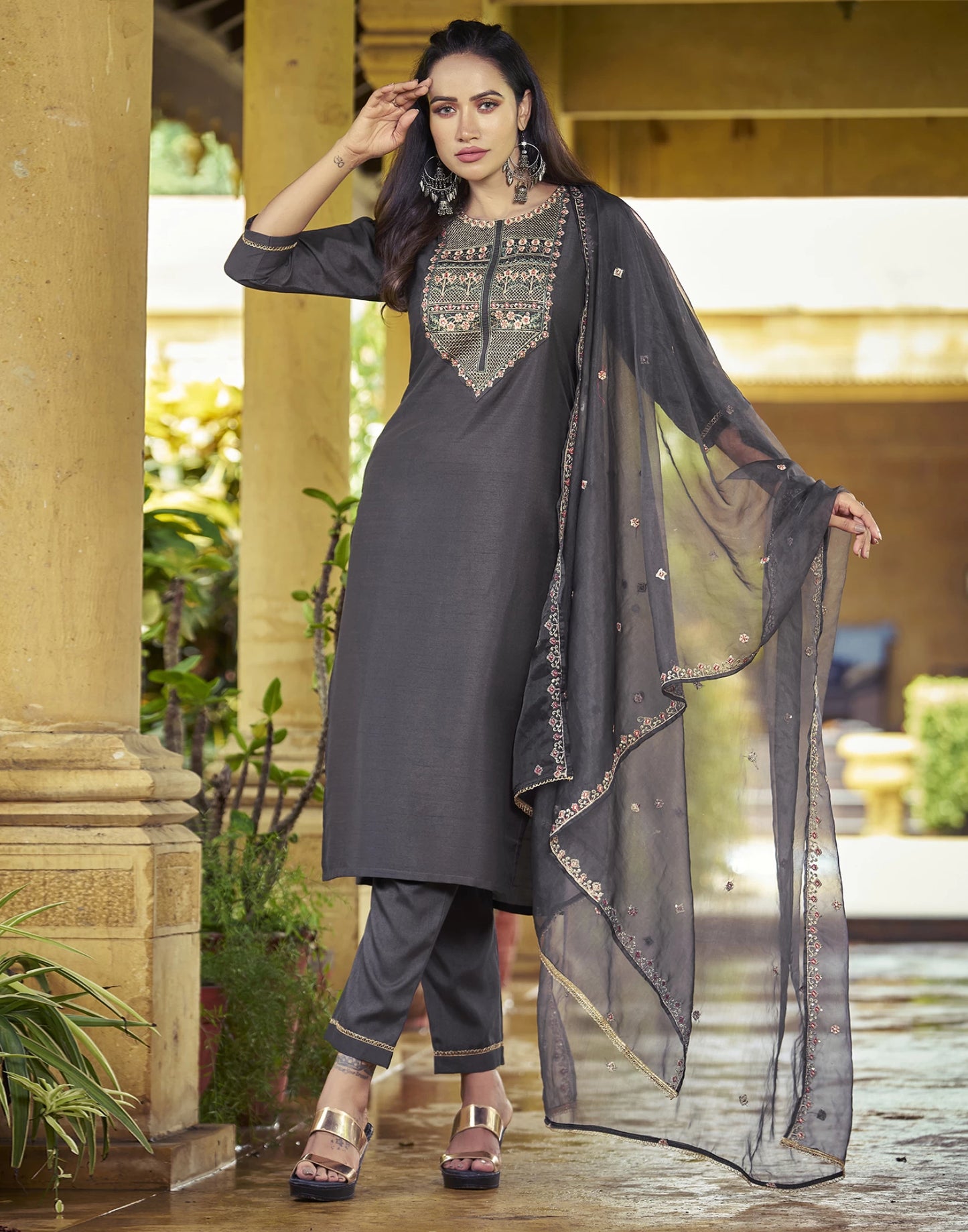 Women Silk Blend Kurta Pant Dupatta Set