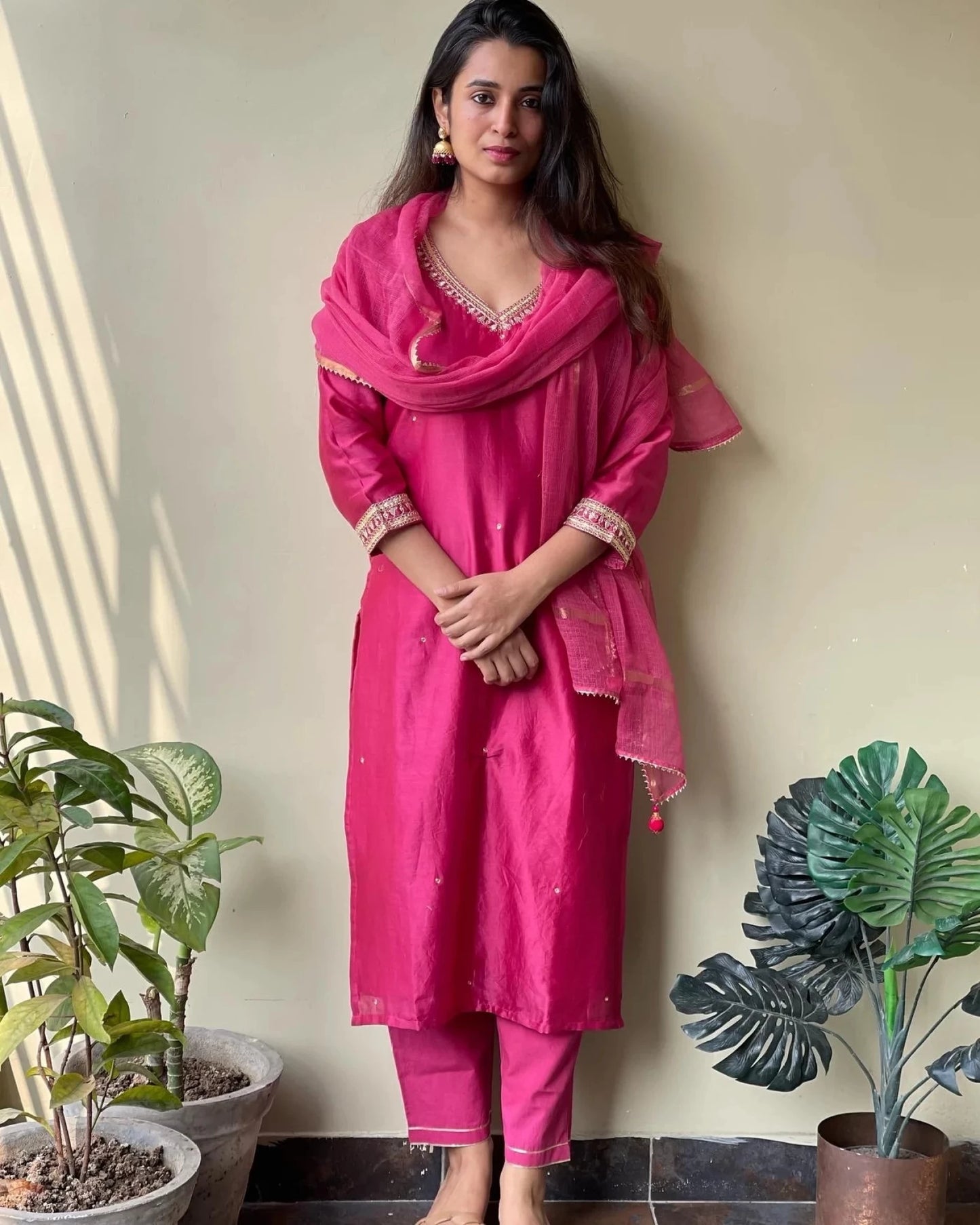 Women Cotton Blend Kurta Pant Dupatta Set