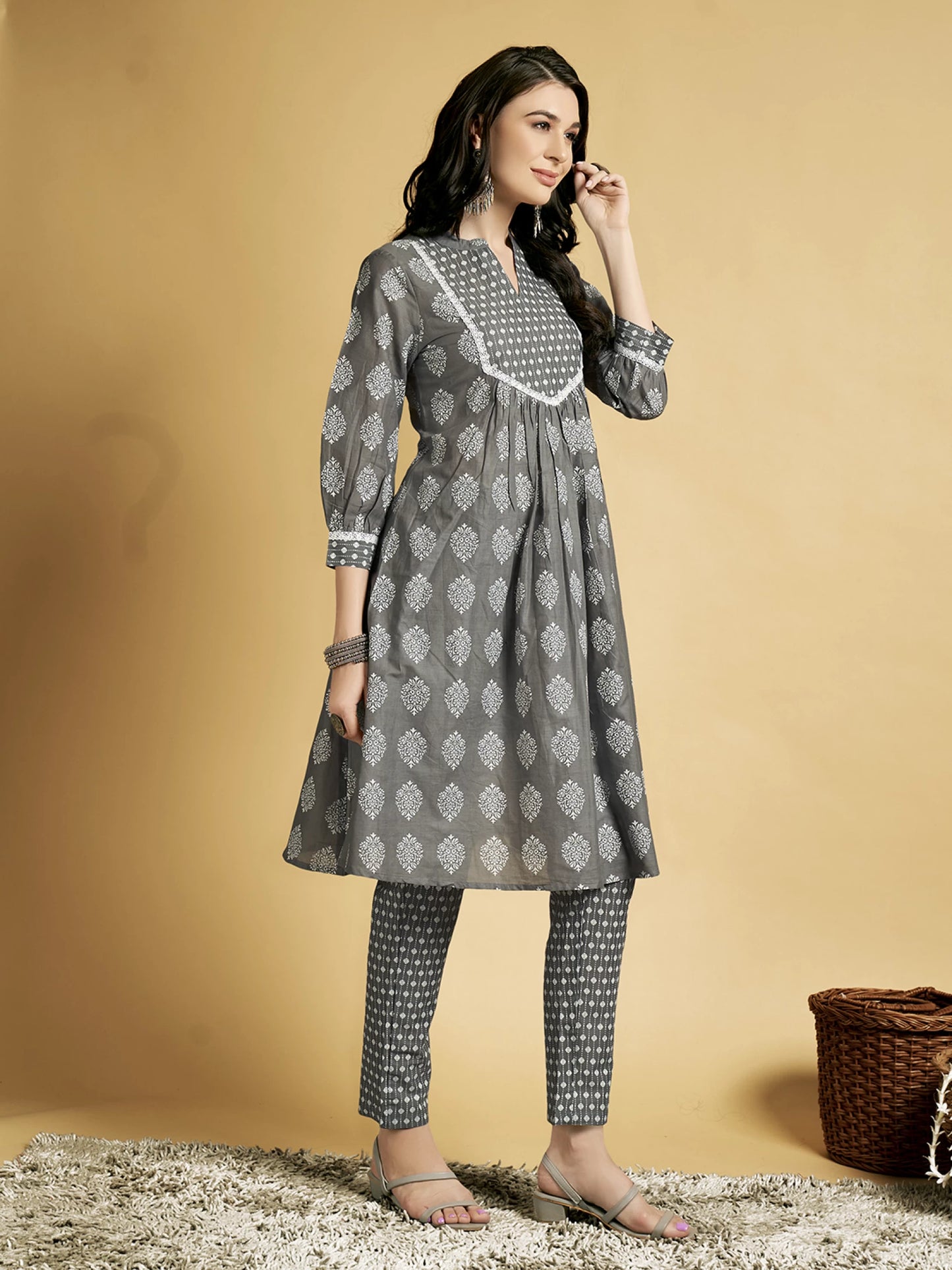 Women Pure Cotton Kurta Pant Set