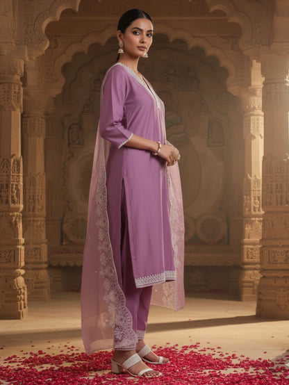 Women Silk Blend Kurta Pant Dupatta Set