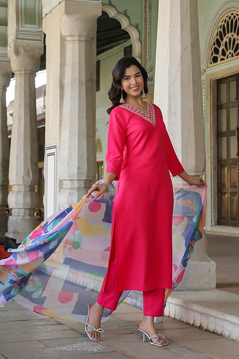 Women Pink Kurta With Pant & Dupatta