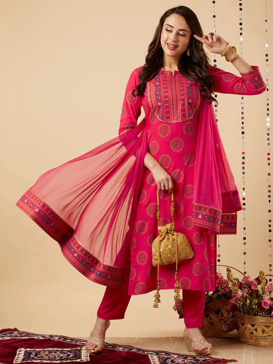 Women Pink Cotton Blend Kurta Pant Dupatta Set