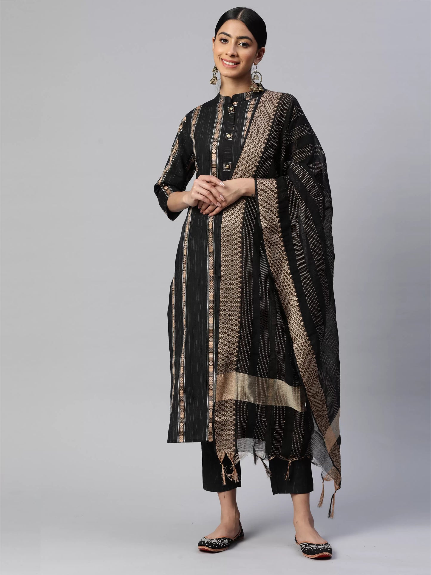 Women Cotton Blend Kurta Pant Dupatta Set