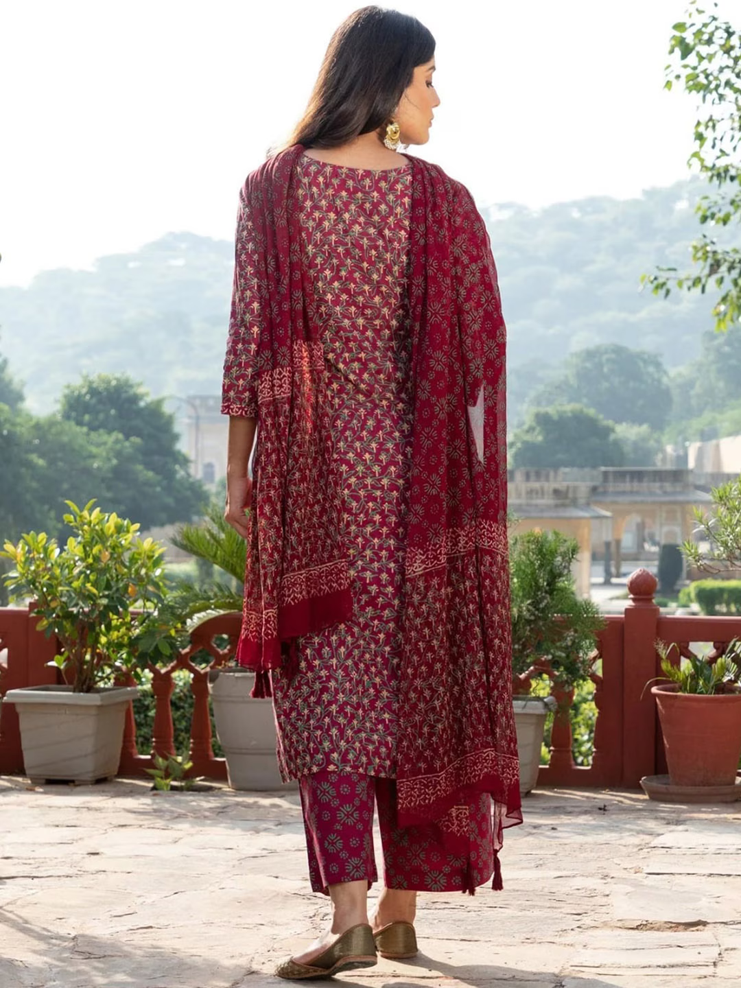 Ethnic Motifs Printed V-Neck Straight Kurta & Palazzos With Dupatta