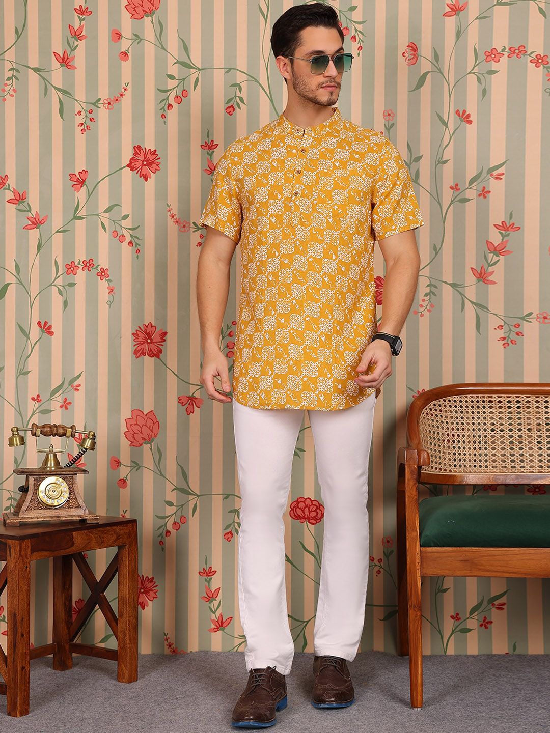 Floral Printed Mandarin Collar Short Kurta