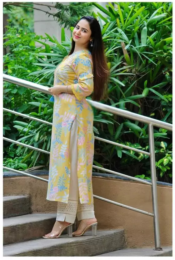 Women Yellow Floral Kurta and Pant Set Viscose Rayon