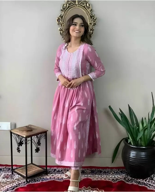 Women Sweet Pink Viscose Rayon Kurta and Pant Set