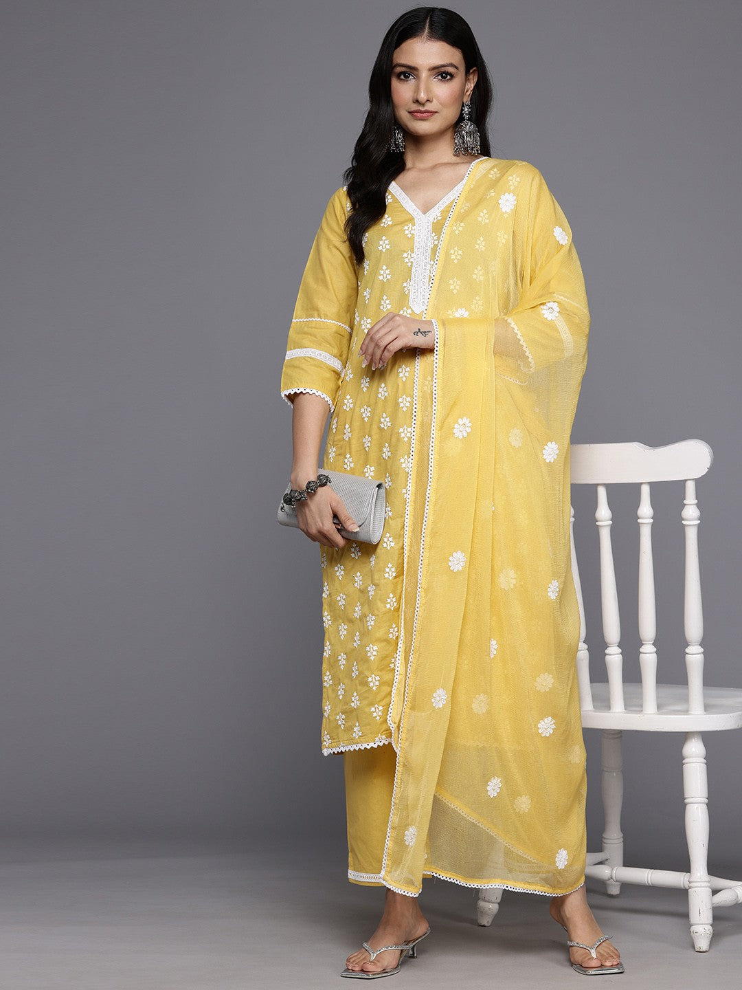 Floral Embroidered Thread Work Pure Cotton Kurta With Trousers & Dupatta