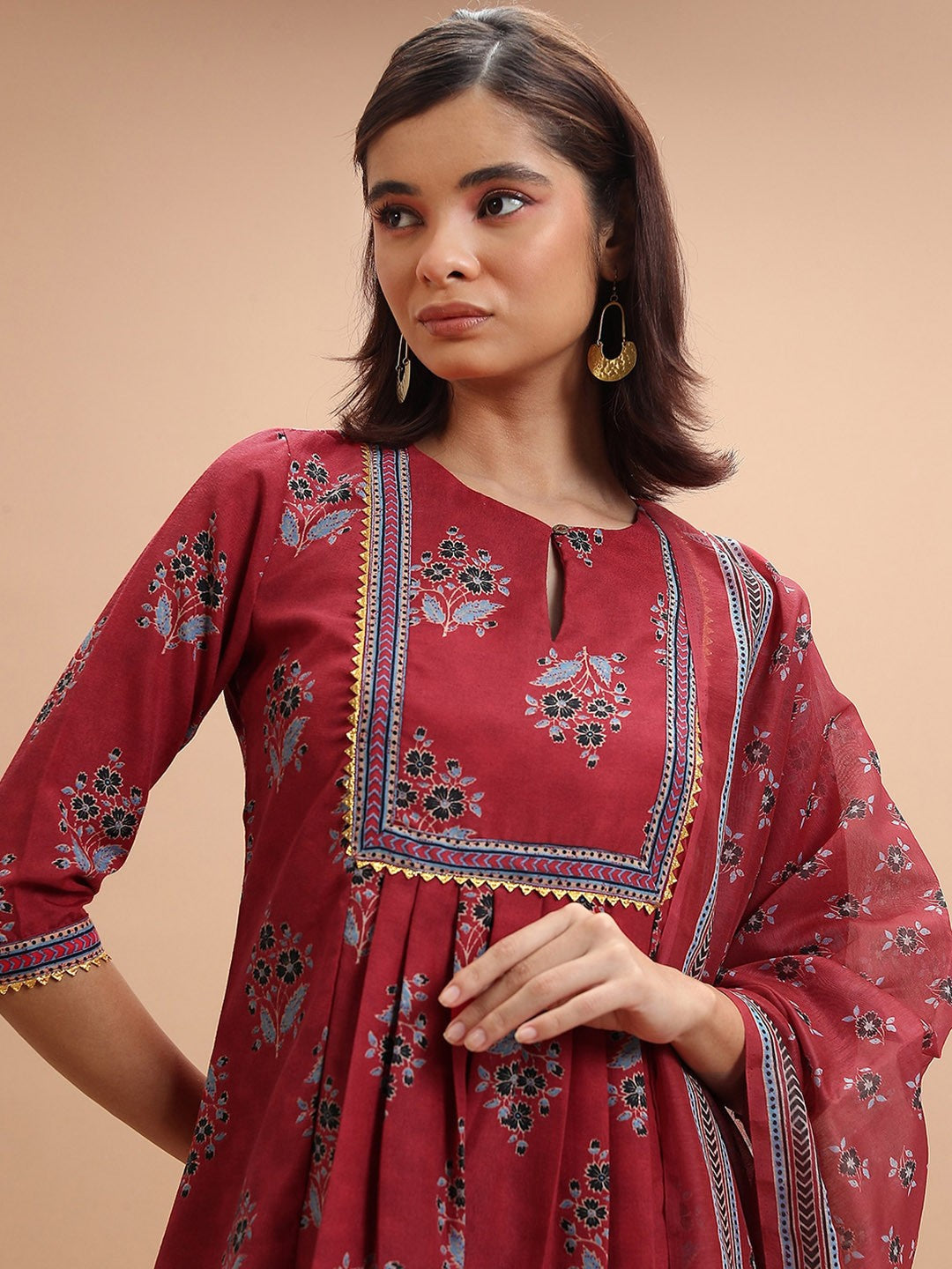 Red Floral Printe Kurta & Trousers With Dupatta