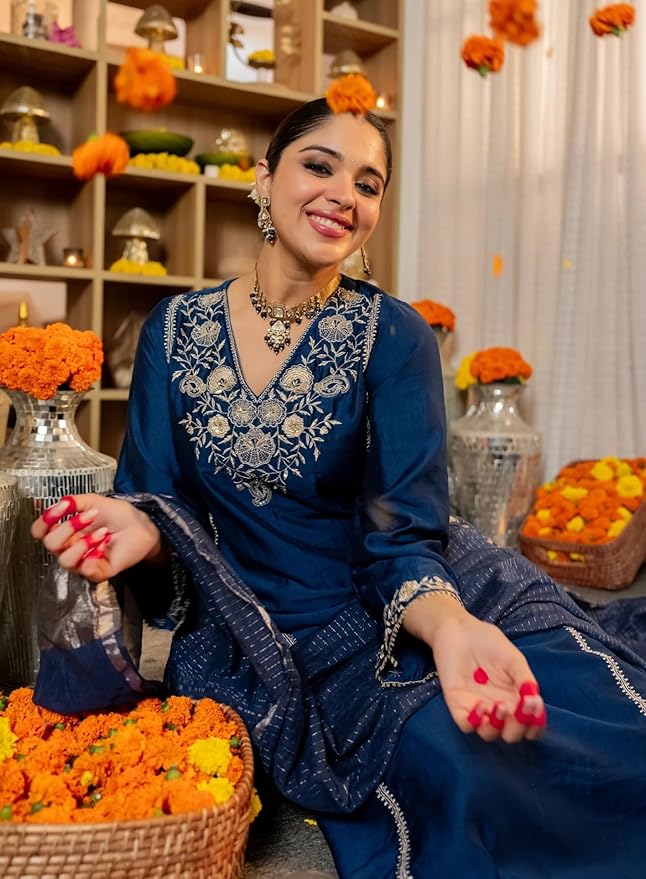 Women Embroidery Solid Straight Kurta and Pant Set with Dupatta
