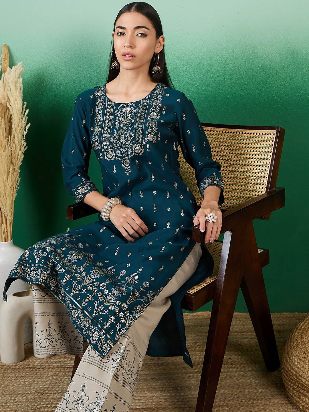 Green & White Floral Printed Straight Kurta & Palazzos