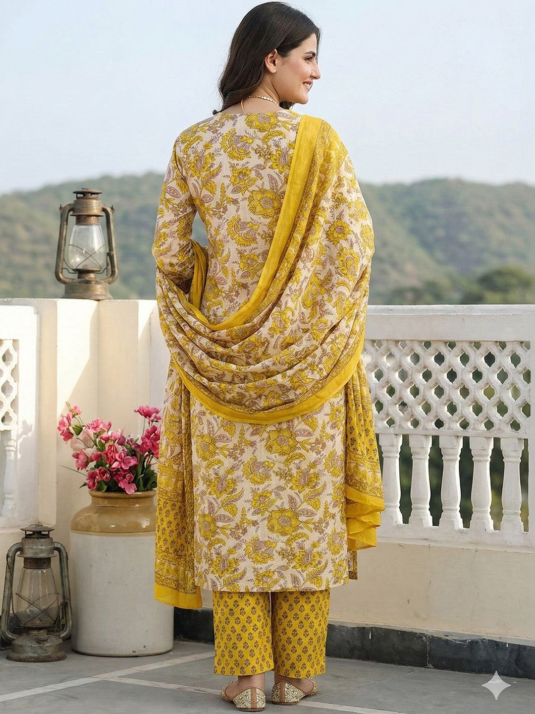 Women Floral Printed Regular Thread Work Pure Cotton Kurta with Trousers & With Dupatta