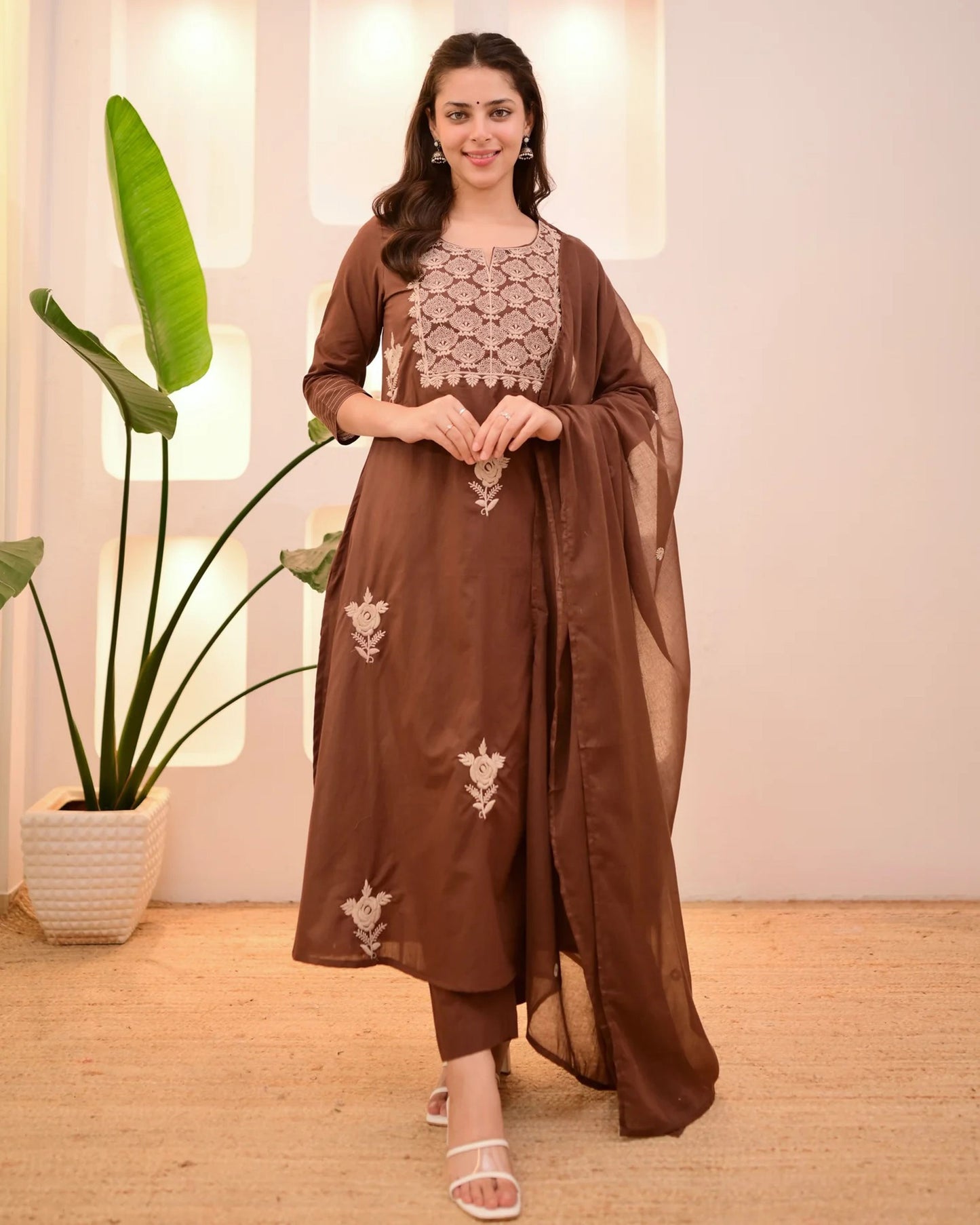 Women Kurta Pant Dupatta Set