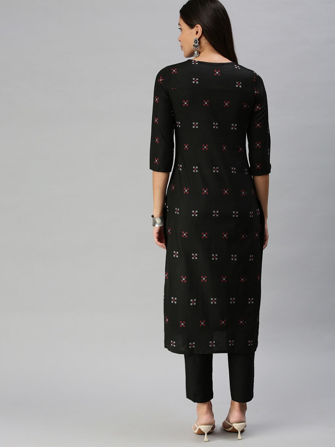 Women Pure Cotton Geometric Woven Design Kurta with Trousers