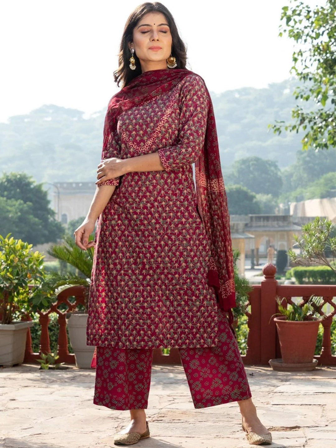 Ethnic Motifs Printed V-Neck Straight Kurta & Palazzos With Dupatta