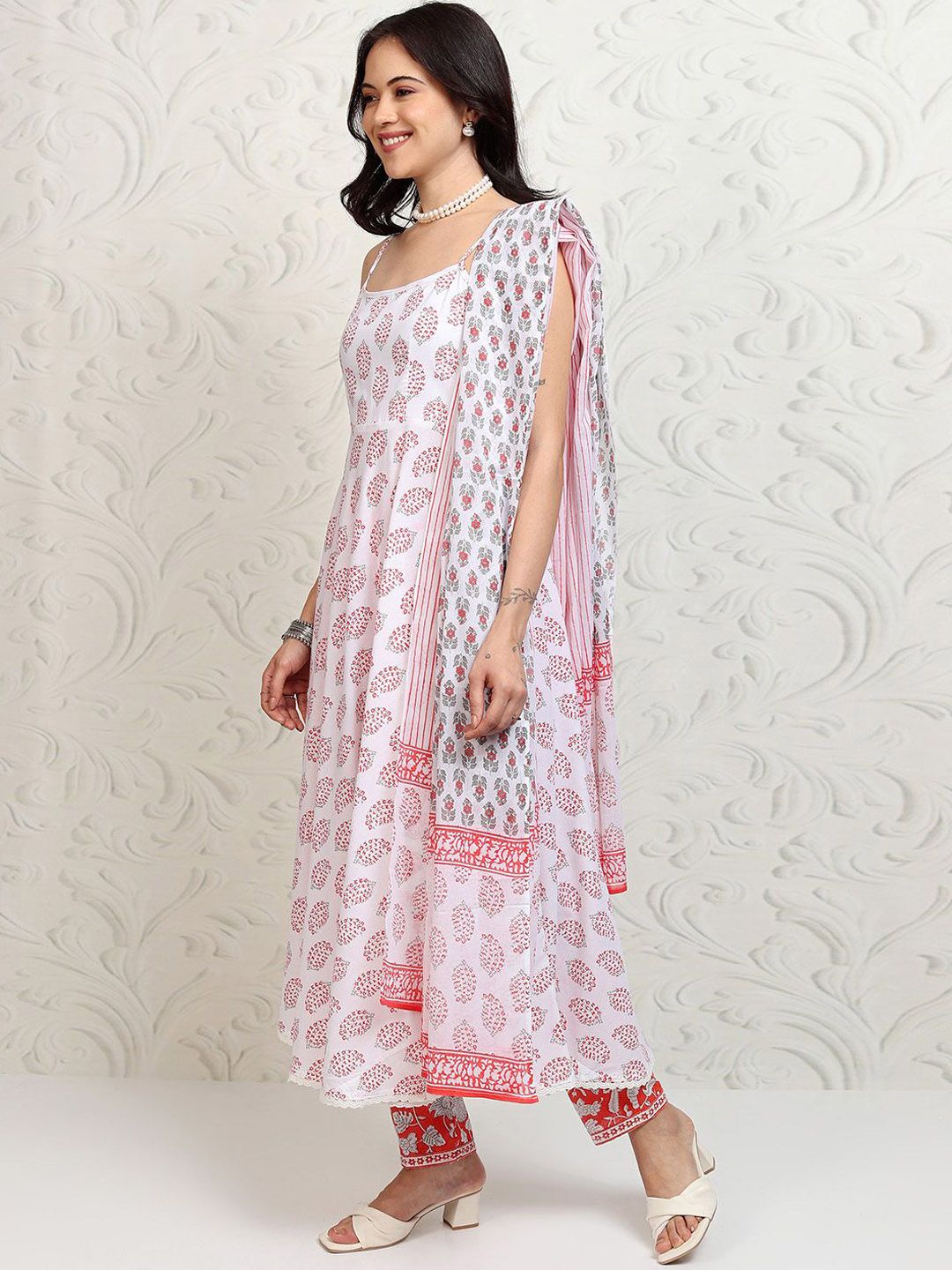 Women Ethnic Motifs Printed Regular Pure Cotton Kurta with Trousers & With Dupatta