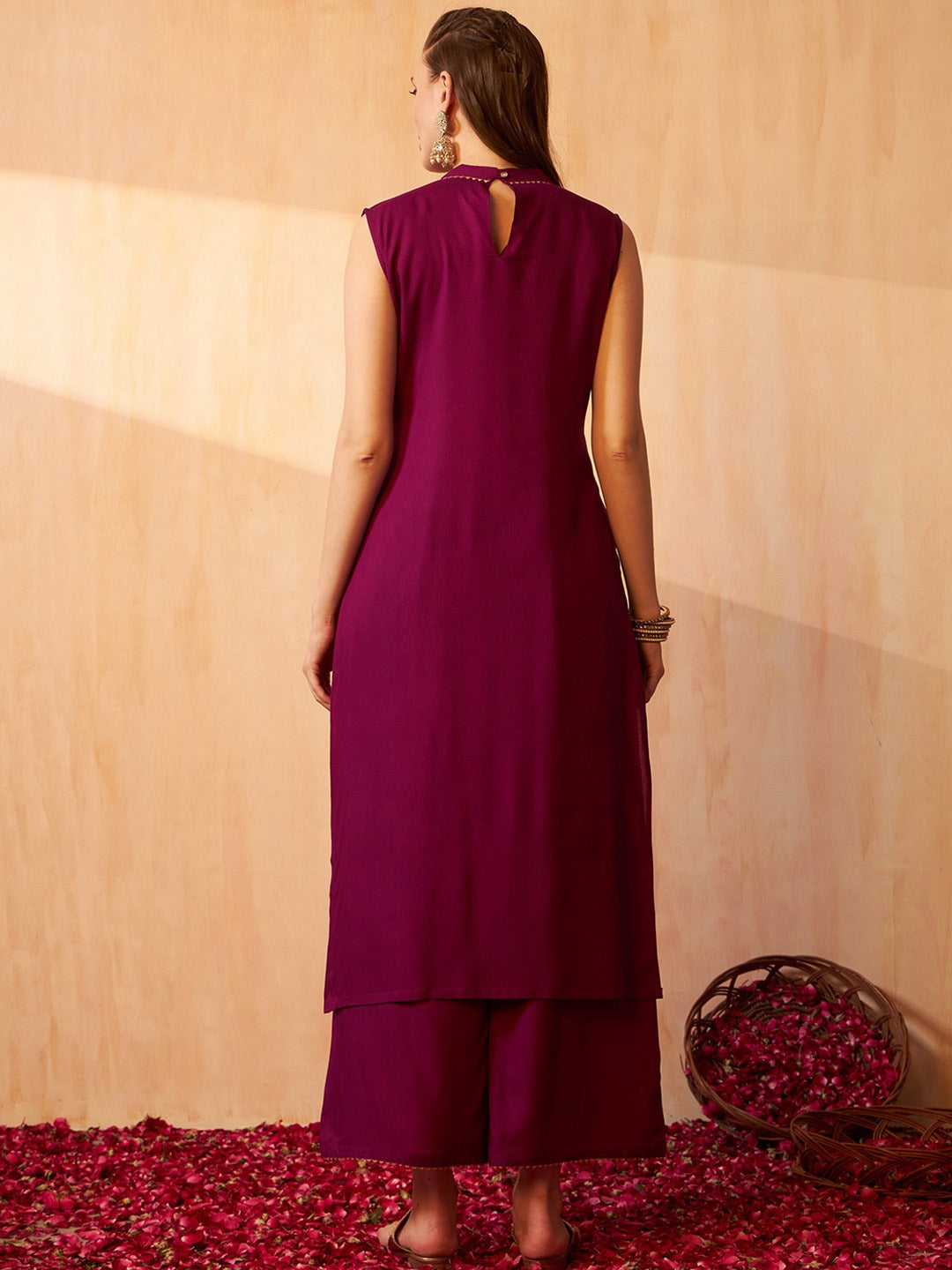 Gotta Patti Round Neck Sleeveless Straight Kurta With Palazzo