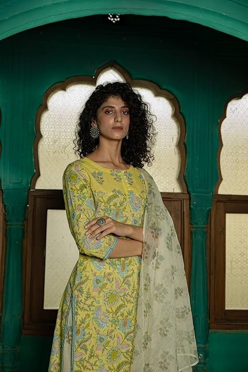 Women's Rayon Blend Straight Printed Kurta with Pant & Dupatta