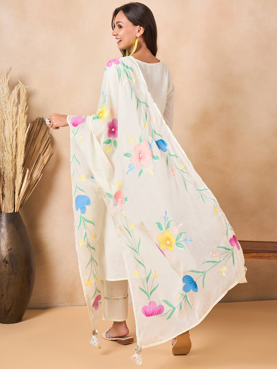 Women Floral Embroidered Regular Thread Work Pure Cotton Kurta with Trousers & With Dupatta