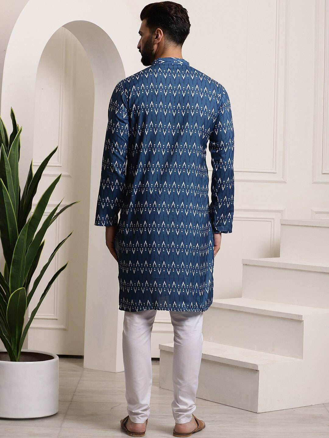 Men Floral Printed Regular Pure Cotton Kurta With Churidar