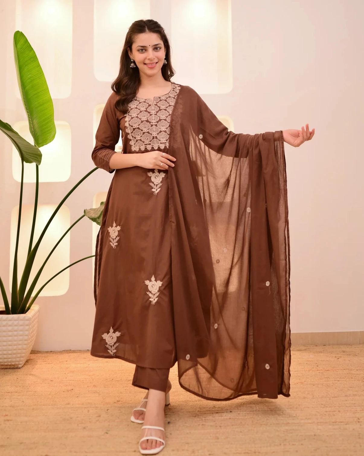 Women Kurta Pant Dupatta Set