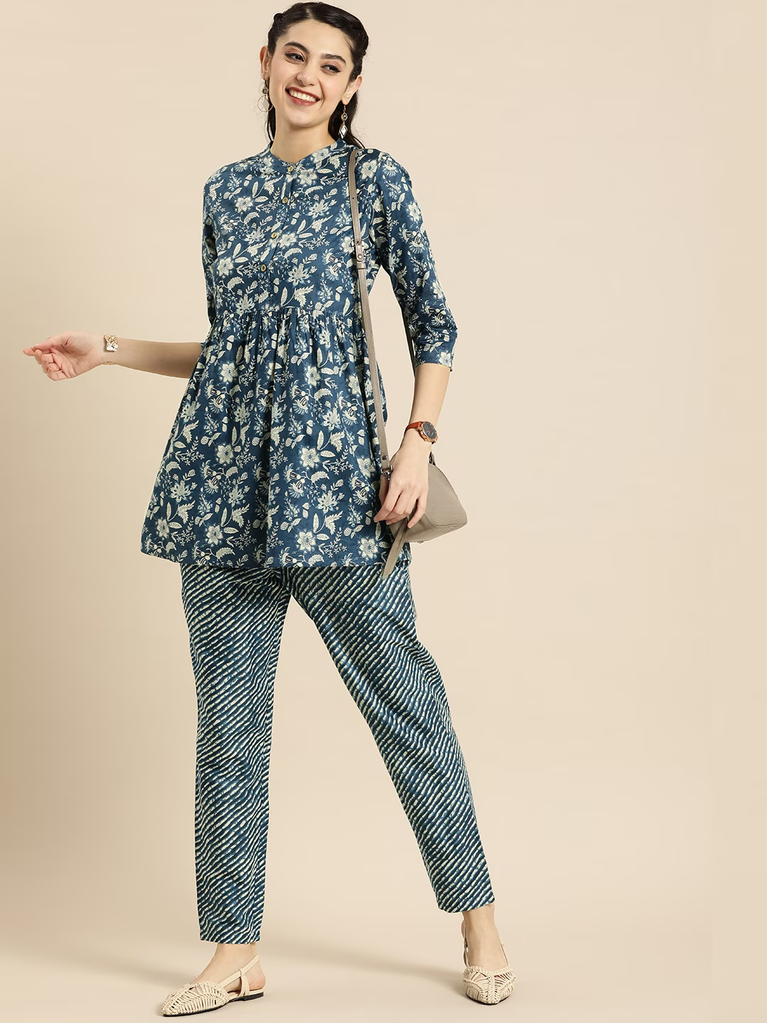 Women Blue Printed Pure Cotton Kurta with Trousers