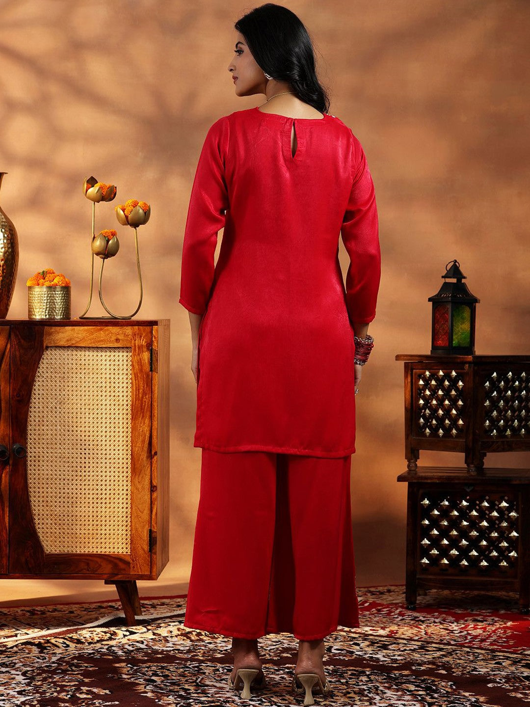 Floral Yoke Design Sequinned Straight Kurta with Palazzos