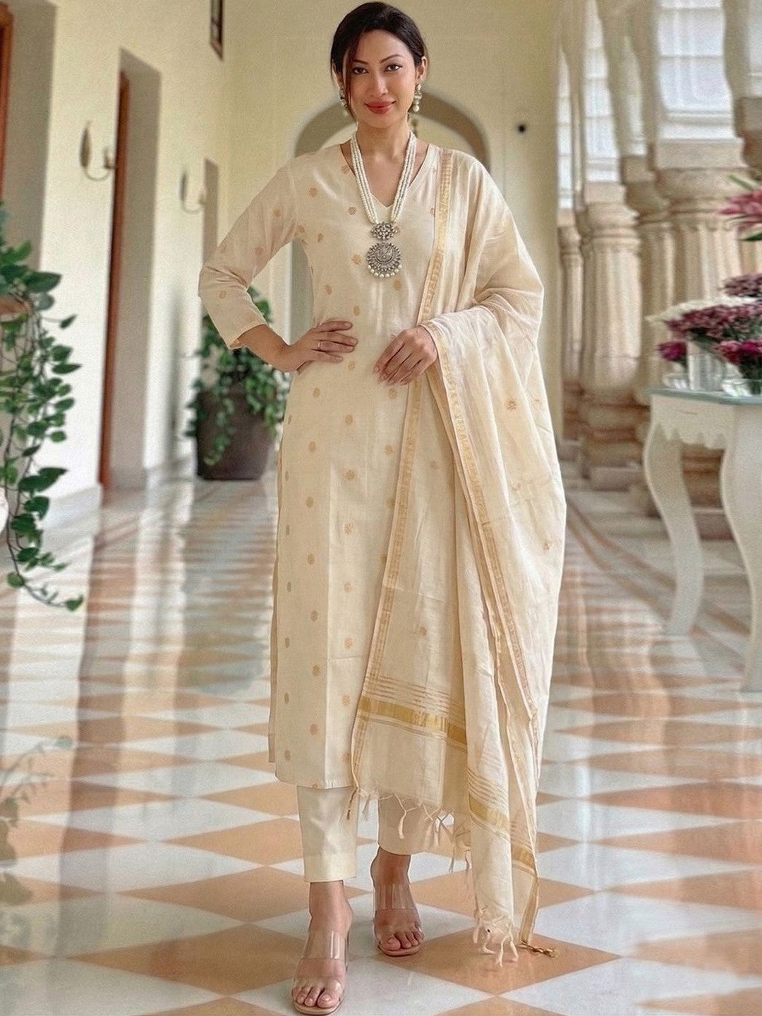 Women Printed Regular Kurta with Trousers & With Dupatta