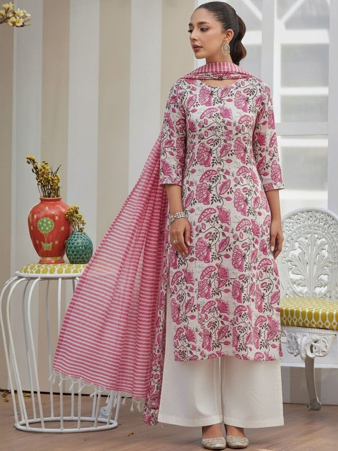 Floral Printed Round Neck Straight Kurta With Palazzos & Dupatta