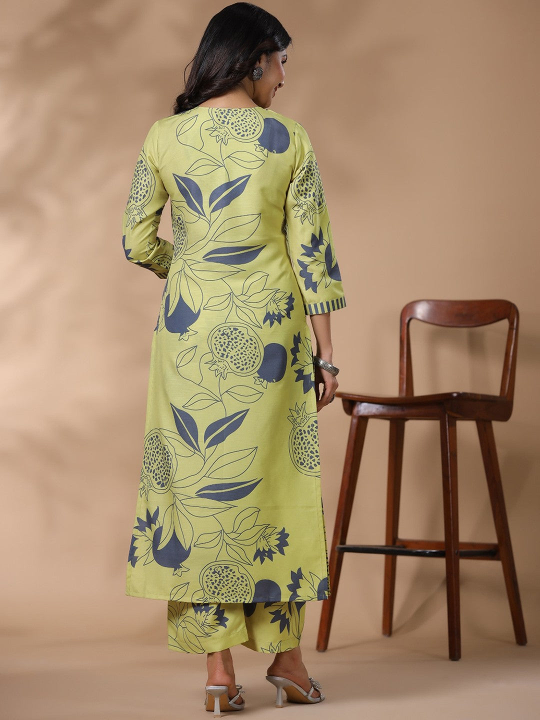 Floral Printed Kurta with Trousers