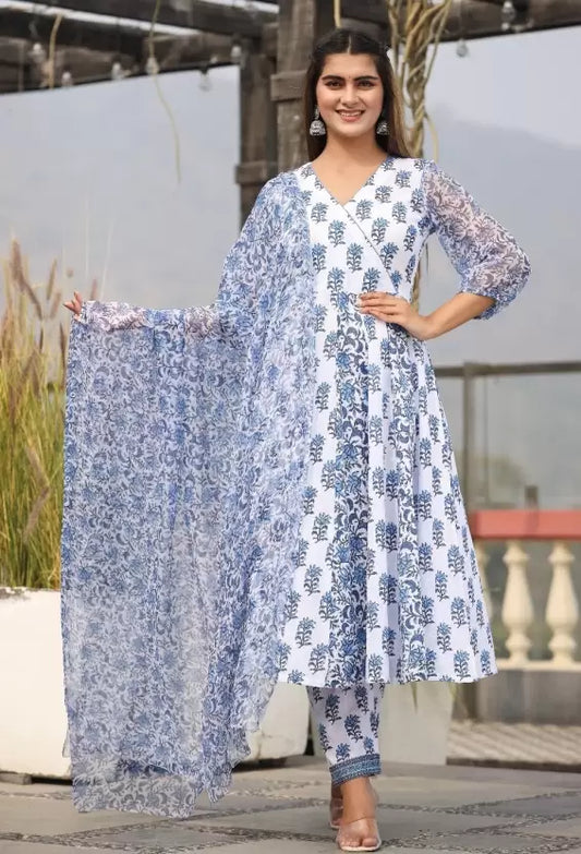 Women Blue & White Pure Cotton Kurta and Pant Set