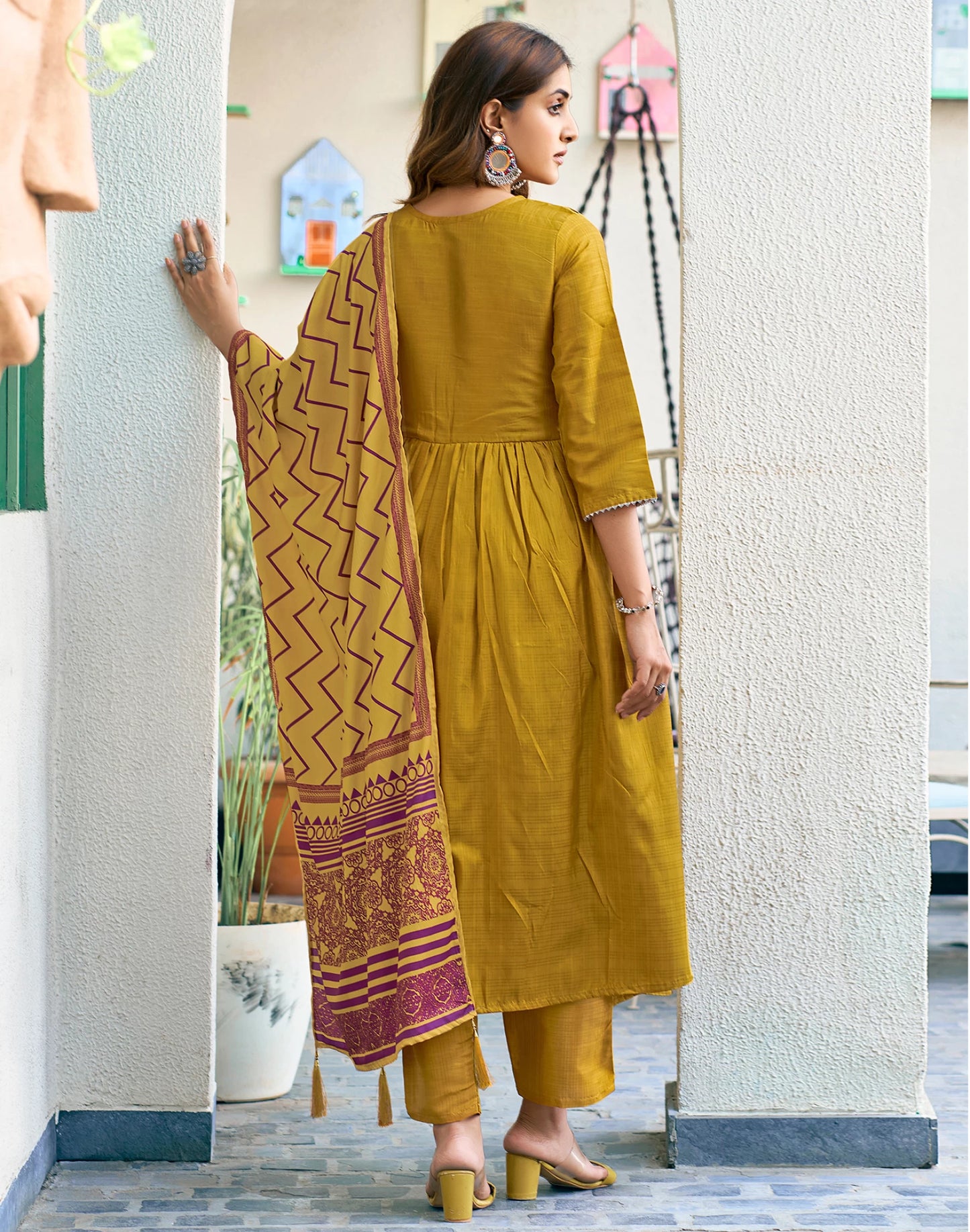 Women Silk Blend Kurta Pant Dupatta Set