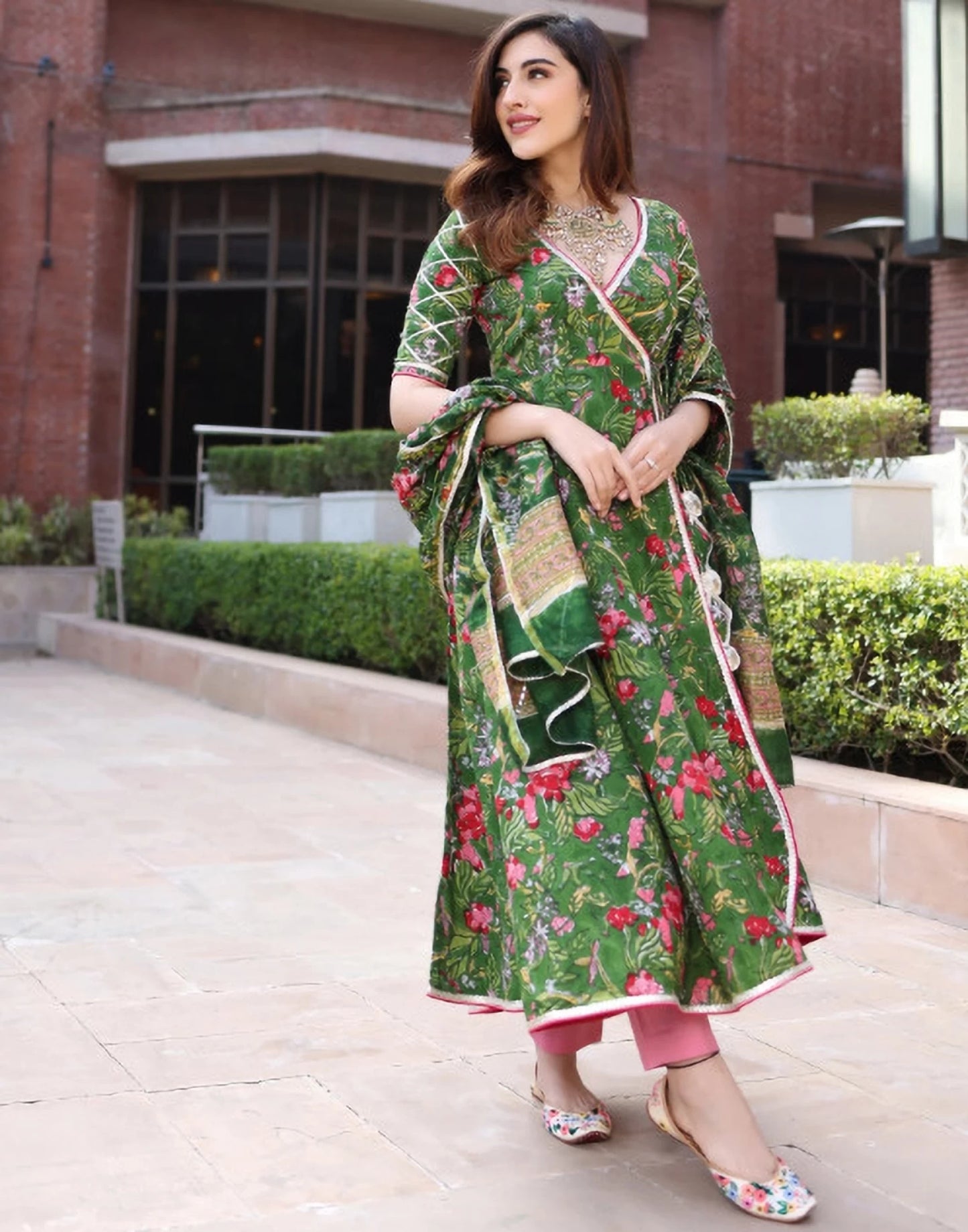 Women Cotton Blend Kurta Dupatta Set