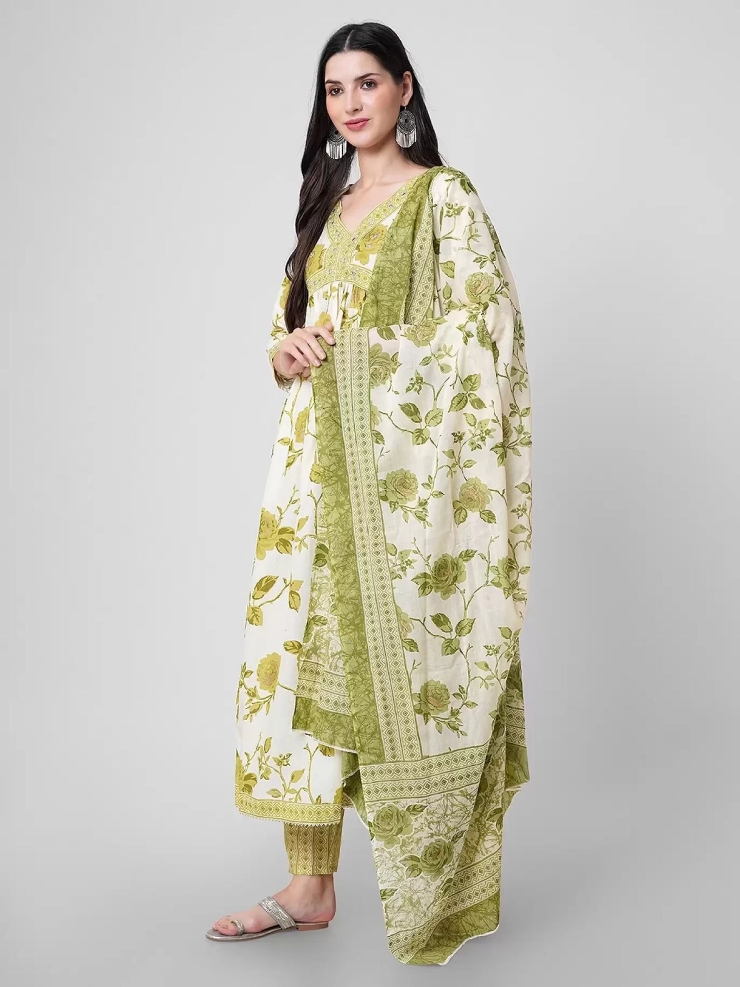 Women Cotton Blend Kurta Pant Dupatta Set