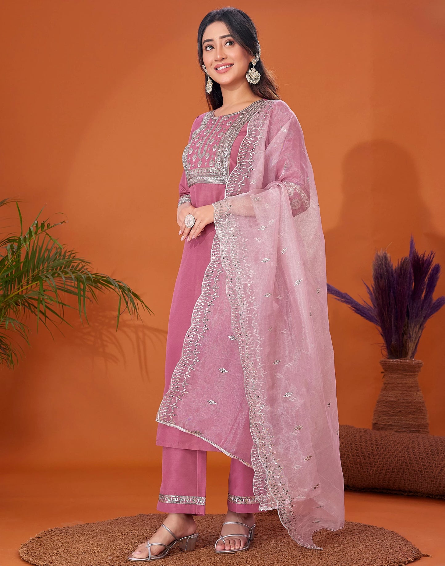 Women Cotton Blend Kurta Pant Dupatta Set