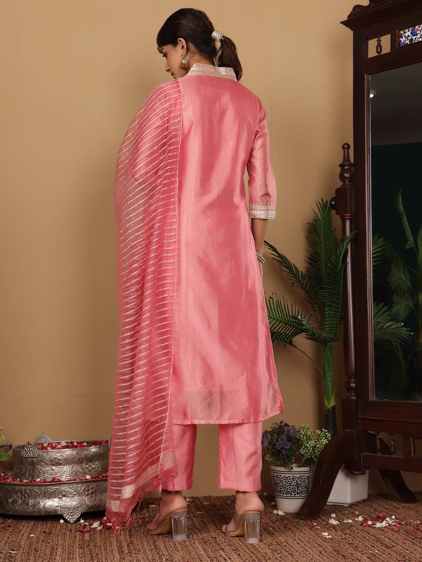 Women Silk Blend Kurta Pant Set