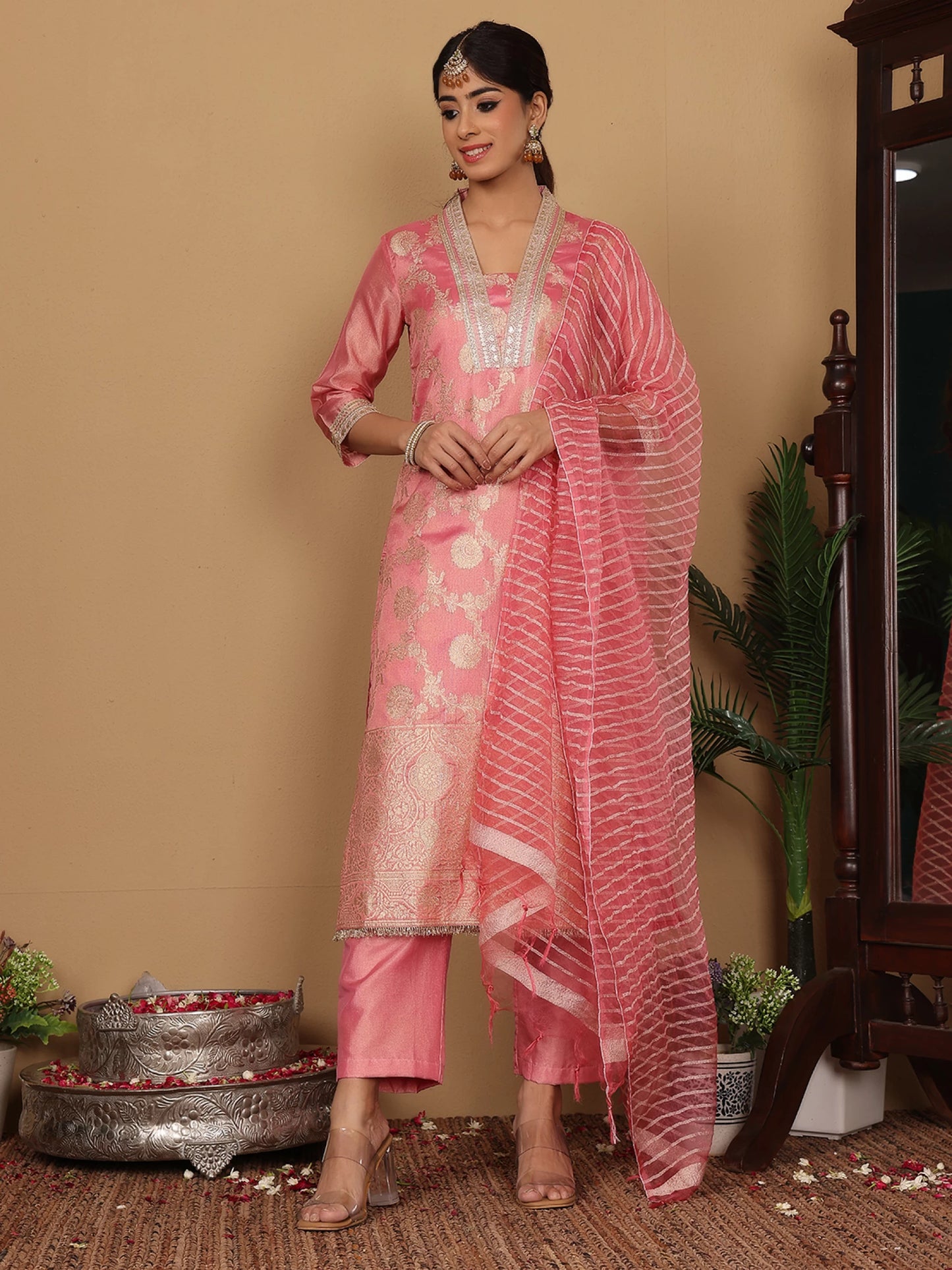 Women Silk Blend Kurta Pant Set