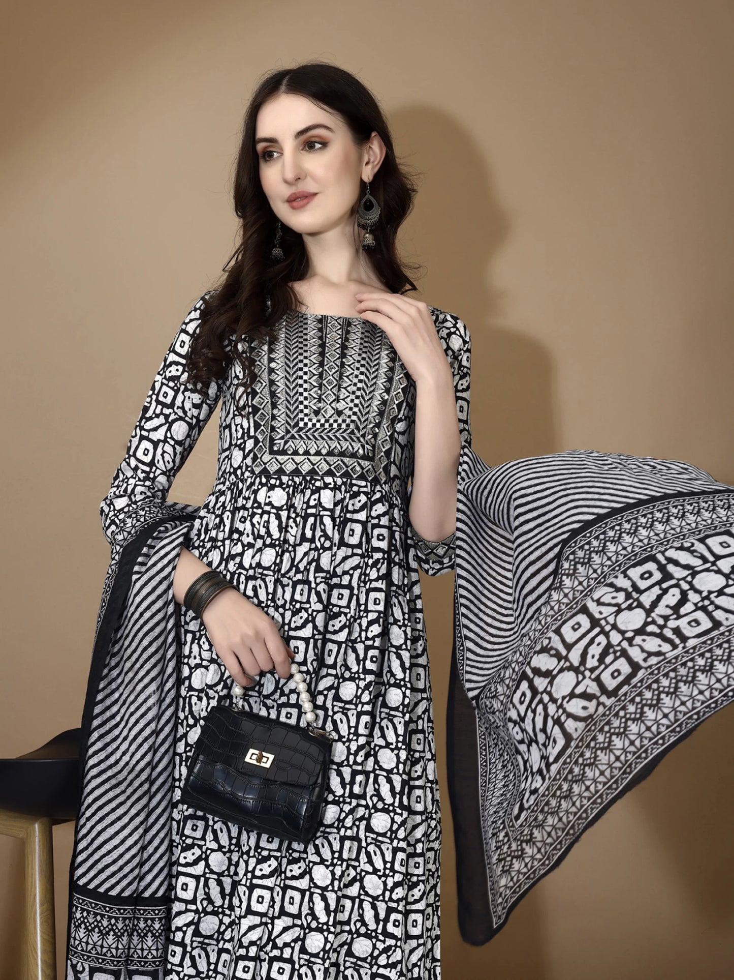 Women Viscose Rayon Kurta Pant Dupatta Set