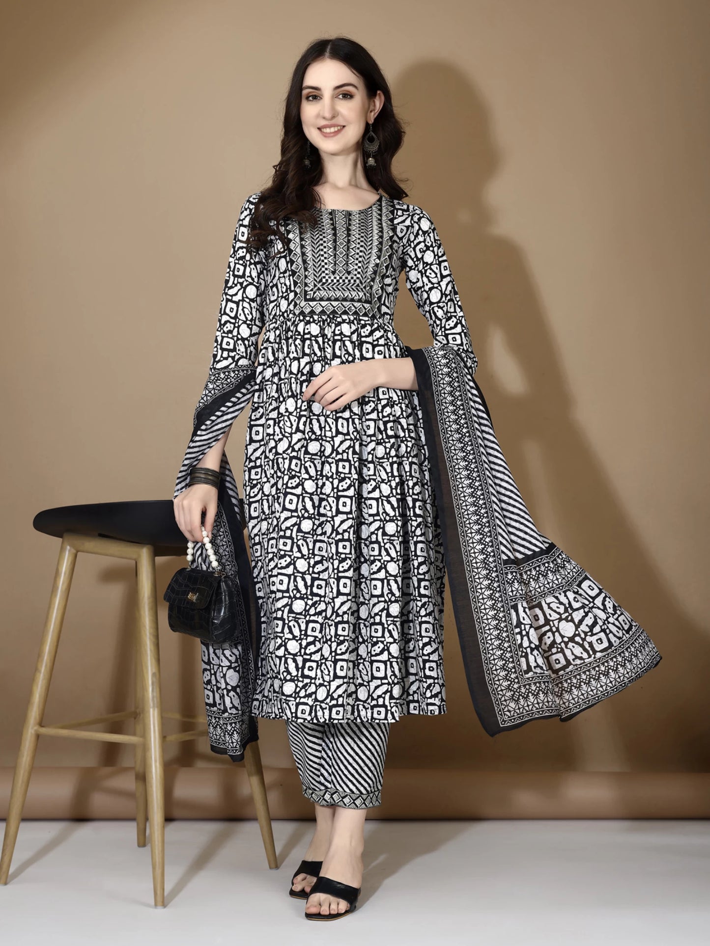 Women Viscose Rayon Kurta Pant Dupatta Set