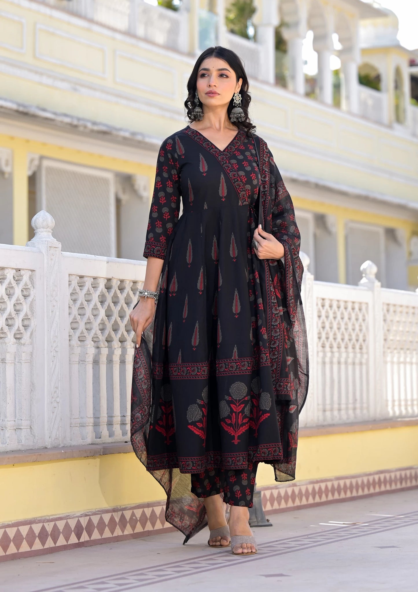 Women Viscose Rayon Kurta Pant Dupatta Set