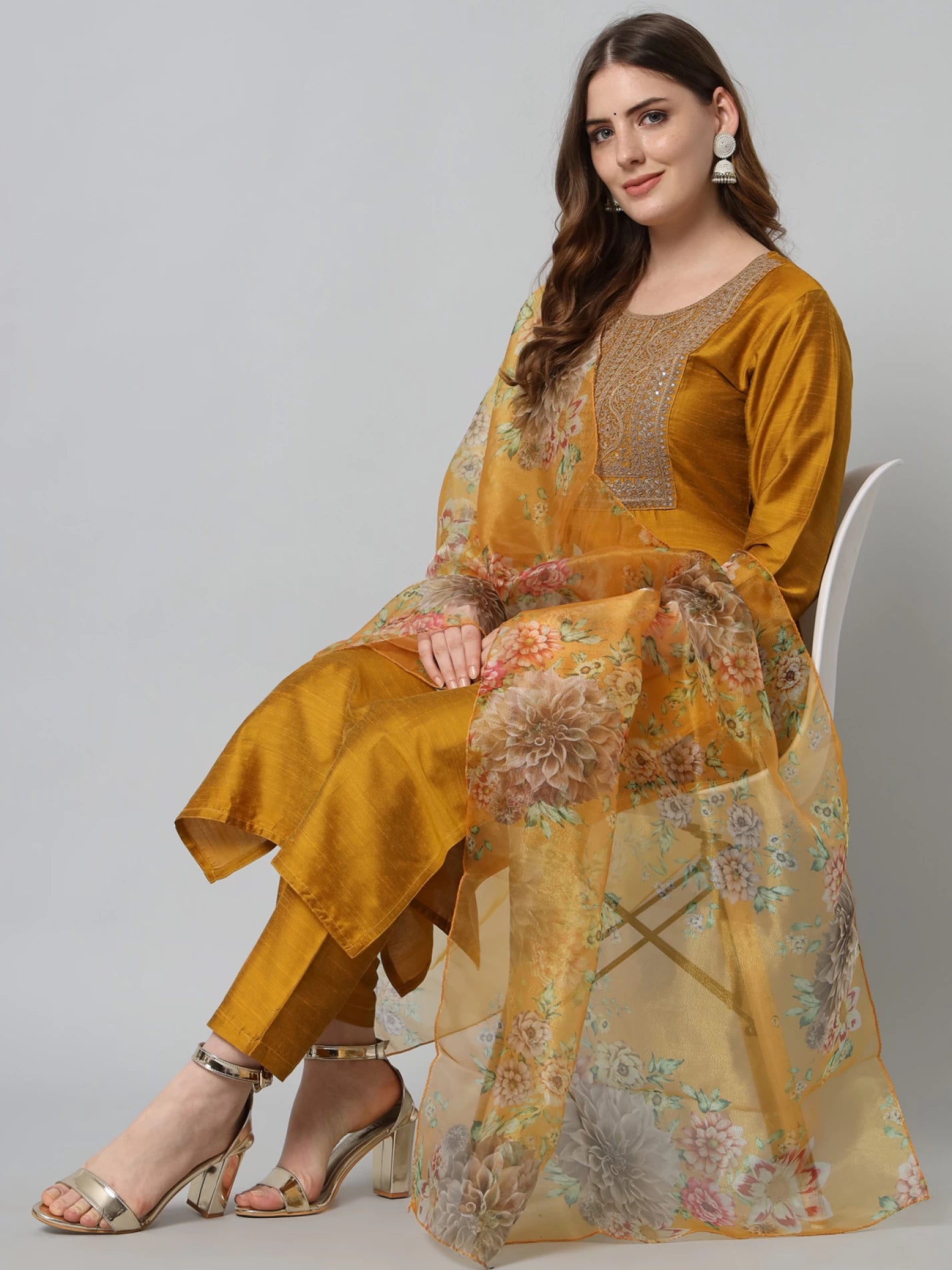 Women Silk Blend Kurta Pant Set