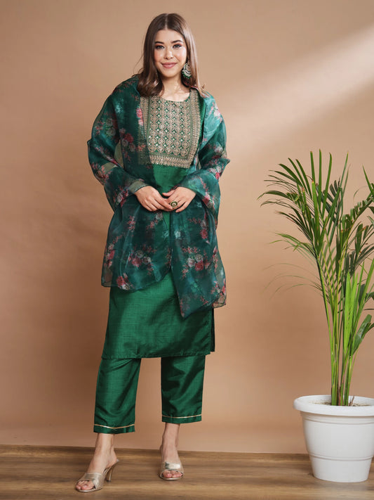 Women Silk Blend Kurta Pant Dupatta Set