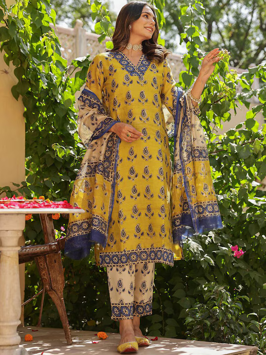 Ethnic Printed V neck Three-Quarter Sleeves Kurta with Trousers & With Dupatta