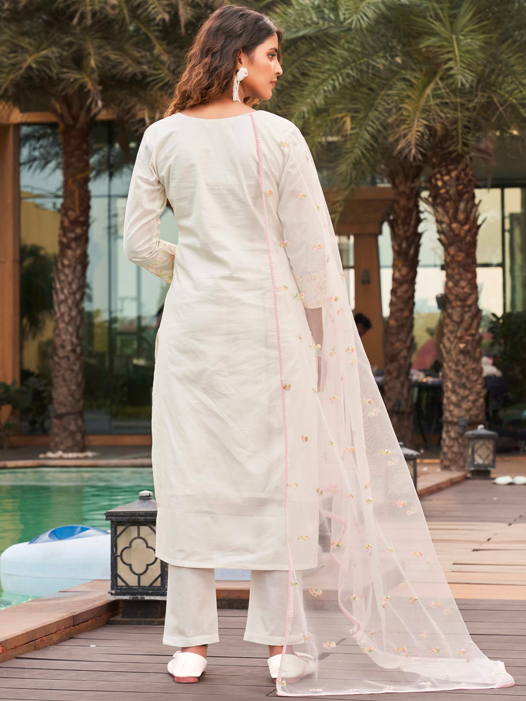 Off White & Pink Ethnic Embroidered Pure Cotton Kurta with Trousers & Dupatta