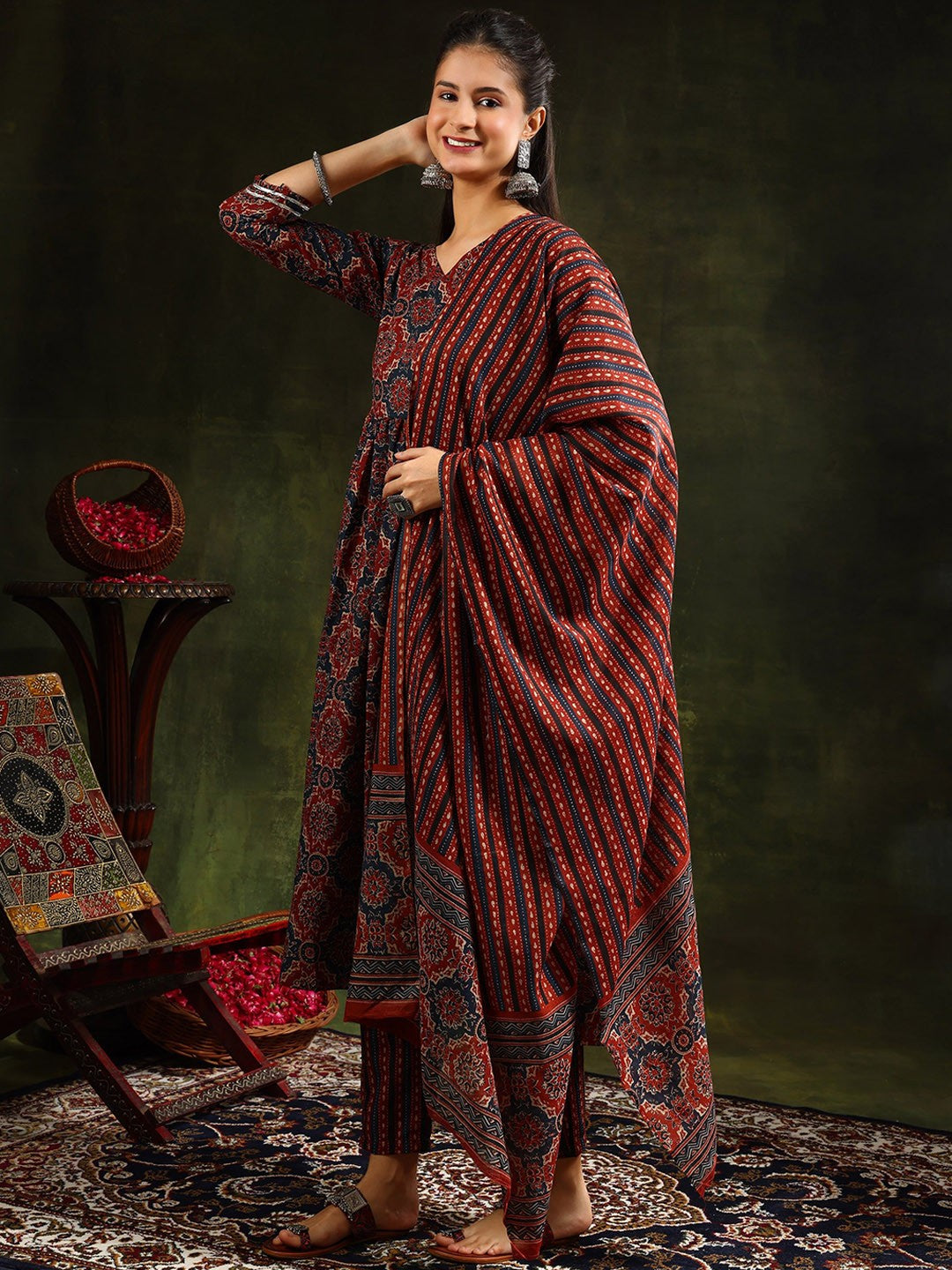 Ethnic Motifs Printed Anarkali Kurta With Trousers & Dupatta