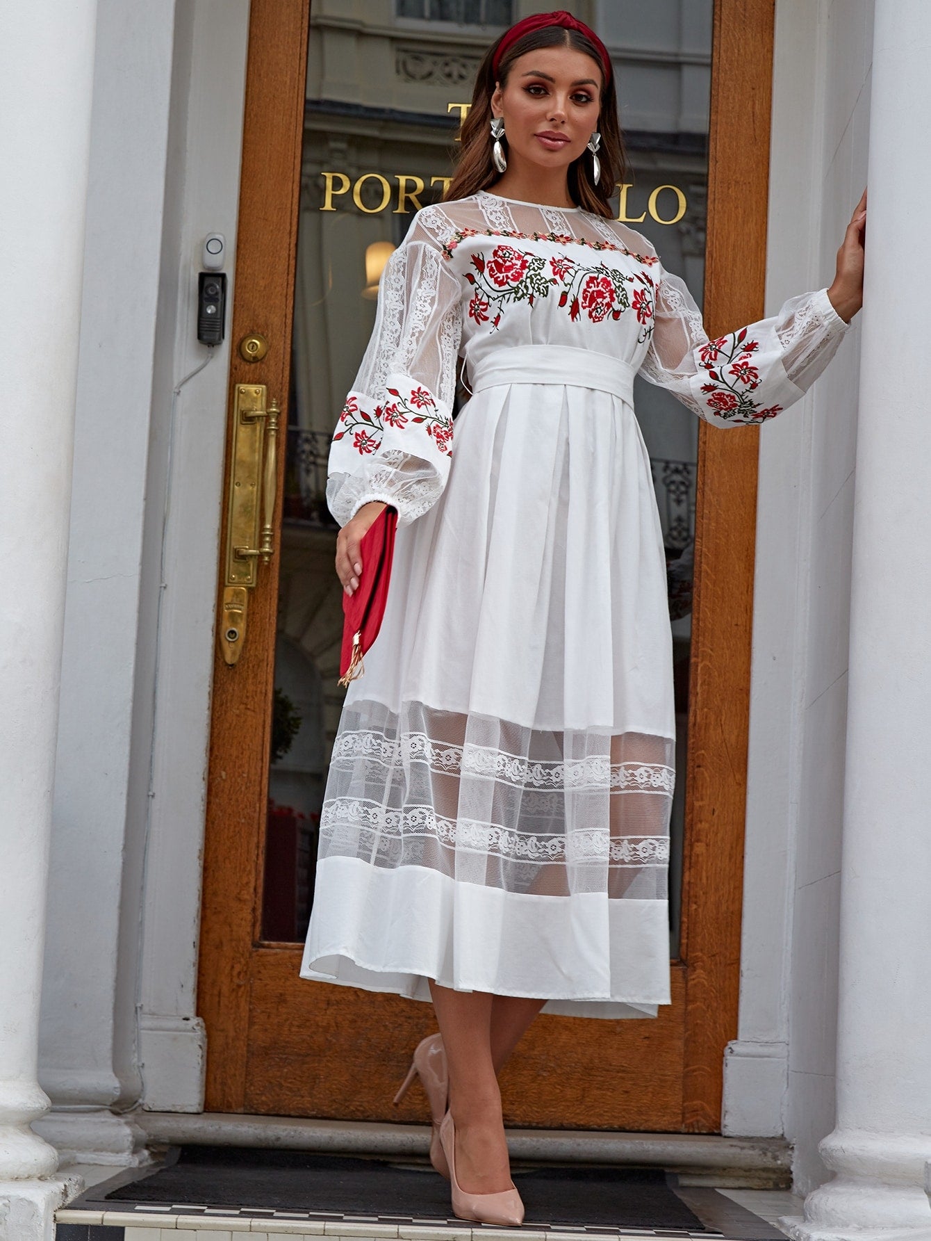 Lace Insert Lantern Sleeve Embroidered Dress With Belt